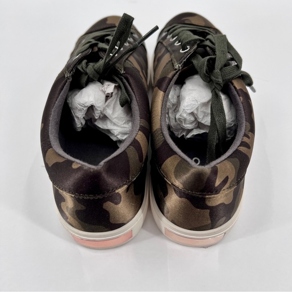 Aldo Women’s Size 10 Camo Sneakers “Do Ya Thing” Satin Finish Great Quality! - Picture 5 of 12